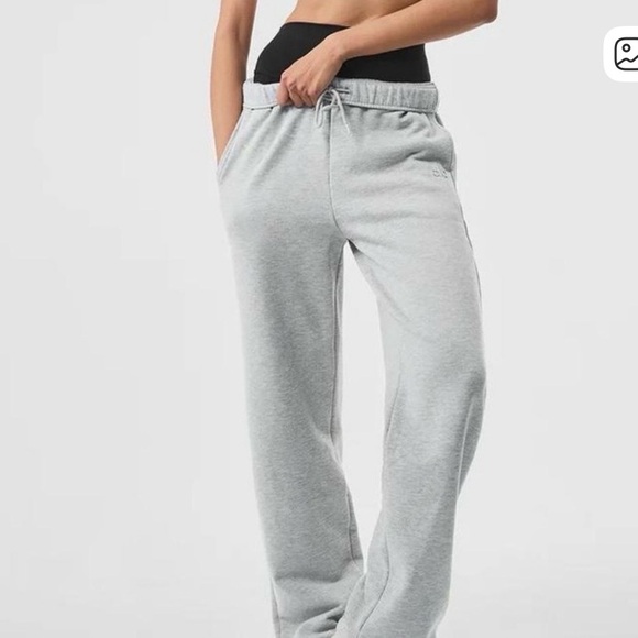 Alo Yoga Accolade Sweatpants jogger, chromed Alo logo (original piece - Picture 17 of 17